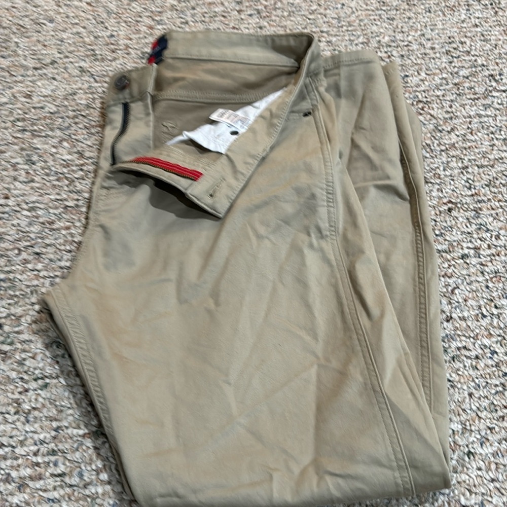 Tommy Hilfiger men’s khaki pants size 34x32